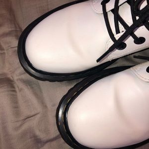 ⚡️lightly worn doc martens !